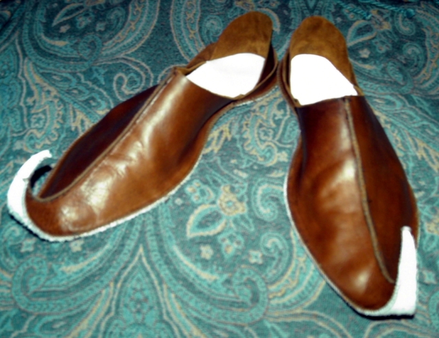 Leather 'eastern' slippers 02